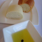 TOBEオーベルジュリゾート - パンとオリーブオイル