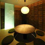 Omotenashi Toriyoshi - 【半個室】5名～8名様用　人気の円卓テーブル席です。