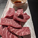 焼肉 牛猿 - ハラミと赤身モモ肉