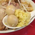 ラーメン二郎 - ショウガ半分