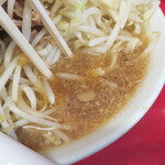 ラーメン二郎 - スープ