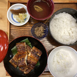 うなぎ料理 鹿六 - 本宮店にて