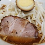 チャシューは厚切り