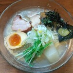 麺処 びぎ屋 - ゆず香る冷やし白醤油らーめん
