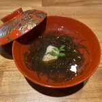 日本酒と旬菜 那古野 けのひ - 炙り帆立ともずくの碗