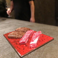 焼肉 思食 - 但馬玄のシンシン漬けとサガリ