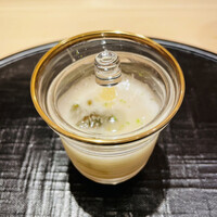 新ばし 星野 - 冬瓜入りつくね芋: 美しいガラスの器！