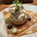 CREPERIE ALCYON TEA TABLE CAFE - 