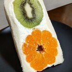 先手家 - ミックスフルーツサンド_A