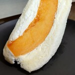 先手家 - メロンサンド(赤肉)