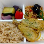 パリヤ - DELI BOX(弁当) 1,242円 ♪