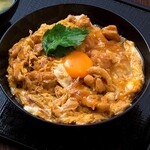 親子丼（具だくさんのみそ汁付き）