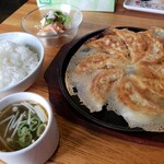 こんがりきつね - 餃子8個ランチ 760円