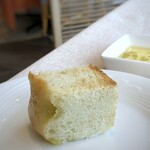 サンミケーレ - ◆フォッカチャ、オリーブオイルで。追加可能。美味しいフォッカチャです。