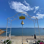 道の駅 みつ シーサイドレストラン 魚菜屋 - みんなが幸せになる鐘