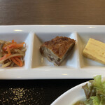 Shizuoka Gyouza Torikaraage Kyabetsu - 鶏の唐揚げ定食 小鉢