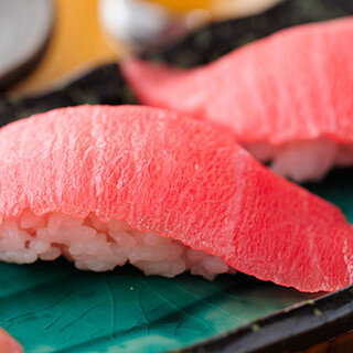 海鮮を存分に味わってもらう為、工夫を凝らしたお寿司をご用意◎