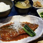 Miso boiled mackerel set meal