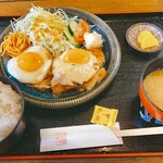 洋食 みやび - チャーシューエッグ定食　1,300円(税込み)