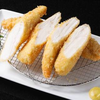 We offer authentic meals, including cutlets from the popular chain restaurant "Imakatsu"