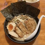 餃子と濃厚湯麺 あおば 本店 - 特製味噌タンメン ¥1150