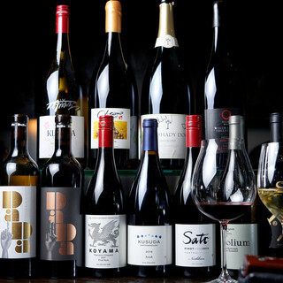 Over 200 types of wine! There are also rare and valuable drinks that you can only drink from Murase.