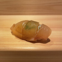 鮨利﨑 青山 - クエ