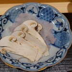 日本料理 柳燕 - 天草の鱧、ブータン産松茸