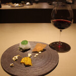 厨翠山   - 前菜ーとうきびすふぉるまーと、北寄さらだ、焼きとうきび、ばたー醤油そーす　と　ワイン