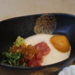 厨翠山   - まぐろ　とろろ　大葉　醤油のエスプーマ
      