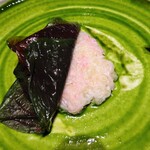 abysse - 毛蟹 ジャワホウレン草 トマト(ジャワホウレン草の下に毛蟹）