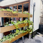 MONZ CAFE - 外観
