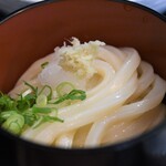 富泉 - サービスの醤油うどん