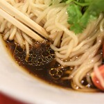 ラボラトリー - トマトと香菜の冷やし魚露(ユイルー)ラボ麺