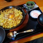 hide’s dining 遊 - ホルモンカレーチャーハン。これのファン多いよ