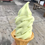 展望テラス - シャインマスカットソフトクリーム　350円