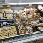 展望テラス - チーズも種類豊富です。