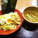 和民 - 「ガッツリ和だしでつけ麺」499円。