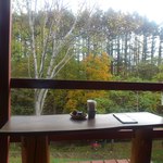 手打蕎麦いちむら - 【2012年10月】照らすから紅葉が見えます。