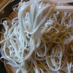 手打蕎麦いちむら - 【2012年10月】せいろ（二・八）の麺のアップ。