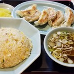 Ginka Hanten - ◆「炒 飯」(チャーハン)◆「餃子」