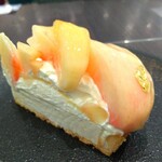 カフェ コムサ - ■桃のケーキ
