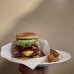 ベーカーバウンス - ベーコンチーズバーガー¥1600