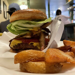 ベーカーバウンス - ベーコンチーズバーガー¥1600