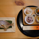 うなぎと季節料理とらや - 