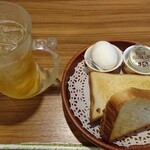 빅쿠리 동키 카미도우점 - 숲의 사과 스카시의 모닝 플레인 토스트 세트 330엔