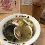 らーめん屋 USAGI - ハマグリラーメン&ジョッキウーロン茶