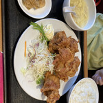 Funabashi Gyouzaken - 鶏の唐揚げ、ご飯ザーサイたまごスープセット