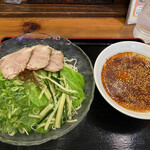 麺工房 東海 - 広島風冷やしつけめん930円。写真は麺大盛り