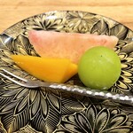 天ぷら たけうち - 21デザート（桃、マンゴー、マスカット）